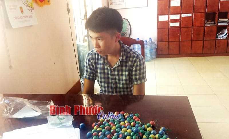 Bắt giữ đối tượng mua b&aacute;n ph&aacute;o bi