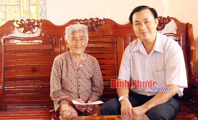 2.130 phần quà tặng đối tượng chính sách, người có công