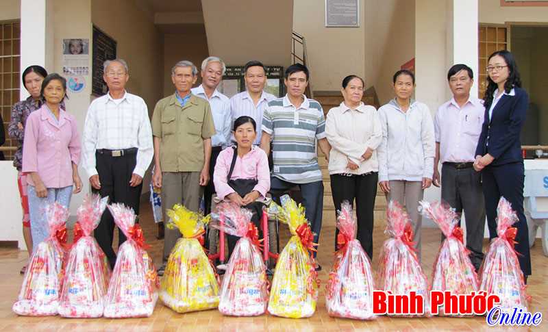 Trên 3,7 tỷ đồng chăm lo tết vì người nghèo, nạn nhân chất độc da cam