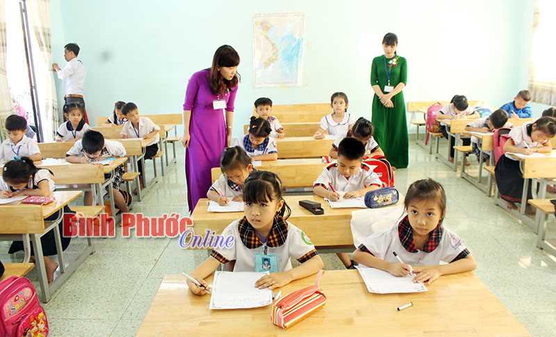 411 học sinh tiểu học thi viết chữ đẹp