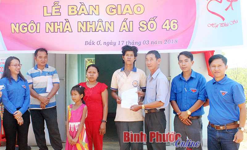 Góp tình trao nhà nhân ái