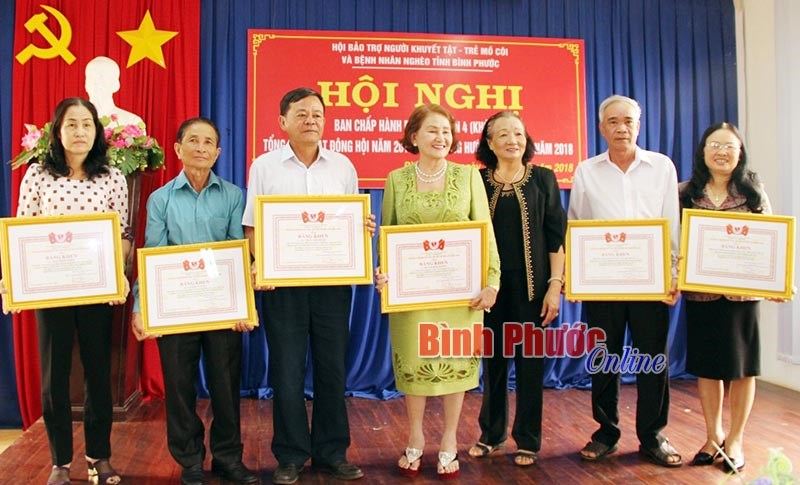 Tr&ecirc;n 26 tỷ đồng gi&uacute;p người yếu thế trong x&atilde; hội