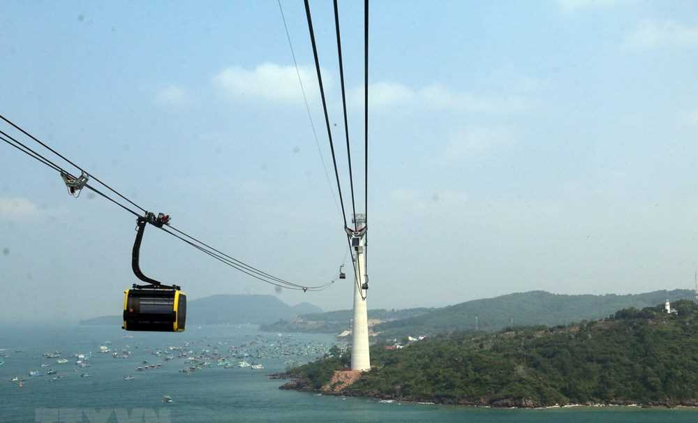 Du xu&acirc;n th&uacute; vị qua tuyến c&aacute;p treo tr&ecirc;n đảo Ph&uacute; Quốc