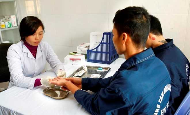 Bộ Y tế đề xuất quyền lợi bảo hiểm y tế của người có HIV