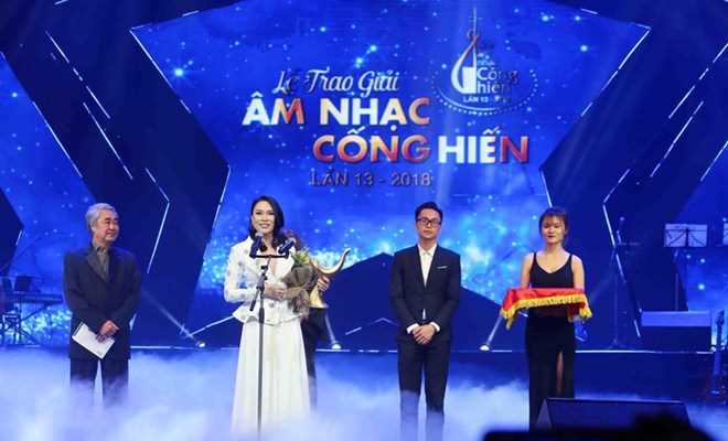 Mỹ Tâm, Dương Cầm và Ngọt thắng lớn tại giải Cống hiến 2018