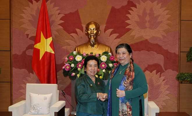 Ủy ban D&acirc;n tộc Việt-L&agrave;o tăng cường hơn nữa quan hệ hợp t&aacute;c