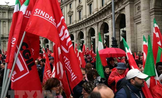 20.000 người dân Italy tuần hành chống tư tưởng phátxít mới