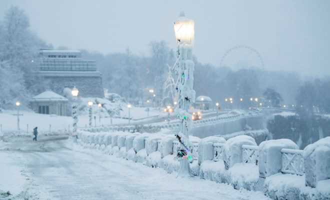 "Bom bão tuyết" chuẩn bị đổ bộ, Canada ban bố cảnh báo đặc biệt