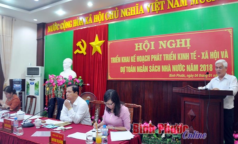 UBND tỉnh triển khai kế hoạch ph&aacute;t triển KT-XH năm 2018