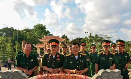 Tiểu đo&agrave;n U Minh 2 - Vang m&atilde;i bản h&ugrave;ng ca