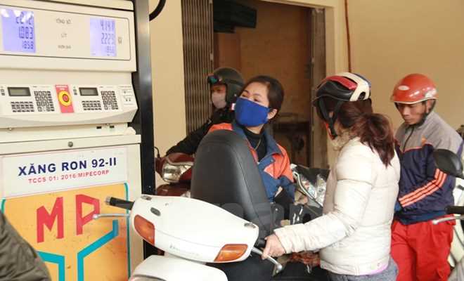 Kiểm tra-giám sát các thương nhân kinh doanh, phân phối xăng E5