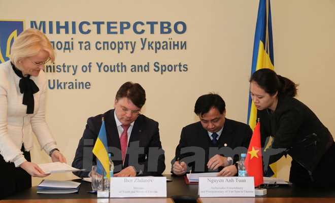 Việt Nam-Ukraine ký thỏa thuận hợp tác trong lĩnh vực thể dục thể thao