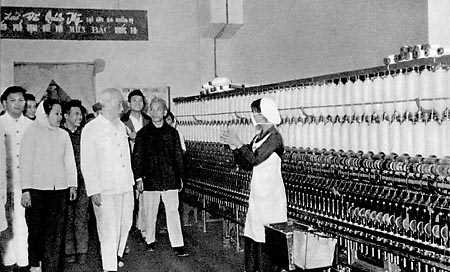 “Thi đua là yêu nước, yêu nước thì phải thi đua…”