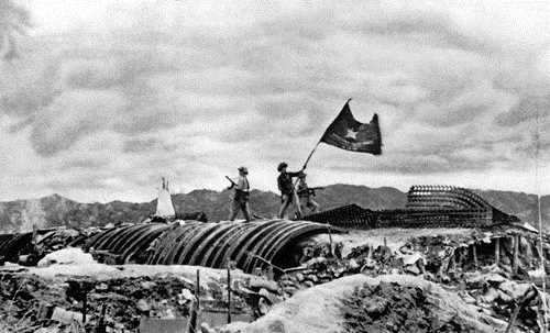 Chiến dịch Điện Bi&ecirc;n Phủ chấn động địa cầu