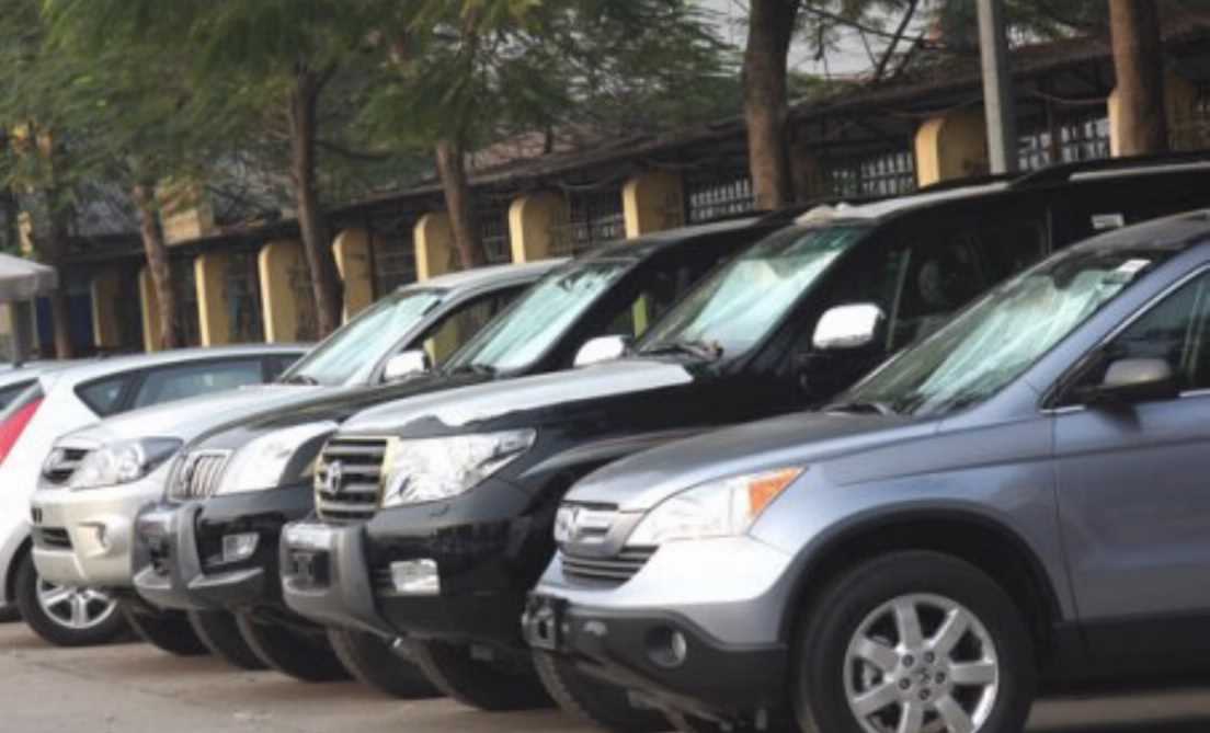 Không sử dụng vốn vay ODA, ưu đãi, thương mại để mua sắm xe ôtô