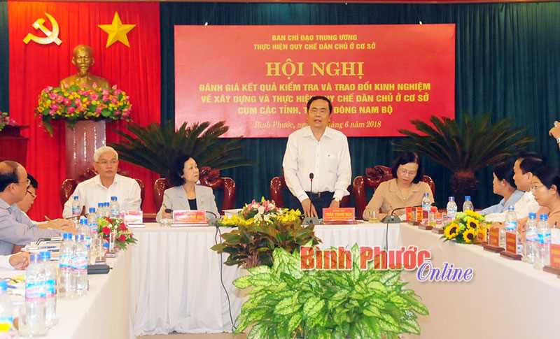 Ban chỉ đạo Trung ương về thực hiện QCDC làm việc với Ban Thường vụ Tỉnh ủy