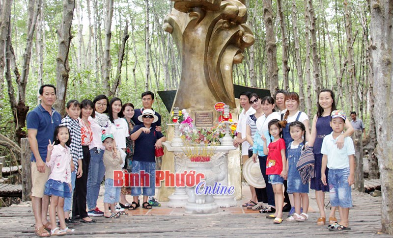 “Du hí” ở Khu di tích rừng Sác - Cần Giờ