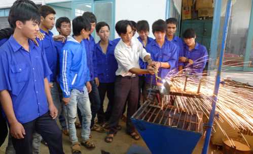 Triển khai Đề án “Hỗ trợ HSSV khởi nghiệp đến năm 2025”