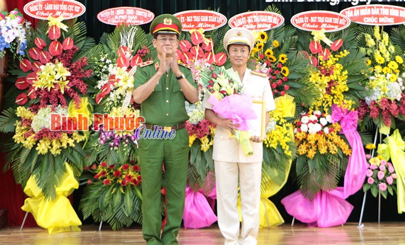 Thượng t&aacute; Ph&ugrave;ng Văn Tuyến l&agrave;m Gi&aacute;m thị Trại giam An Phước