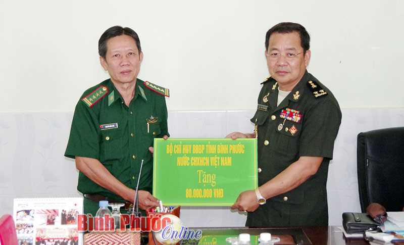 BĐBP Bình Phước trao đổi tình hình với lực lượng bảo vệ biên giới Campuchia