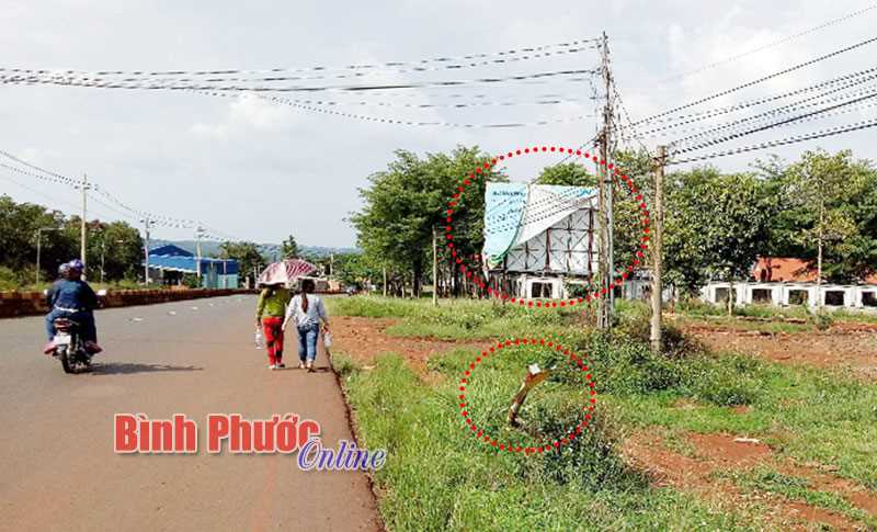 Biển báo và pa-nô tuyên truyền cần nâng cấp