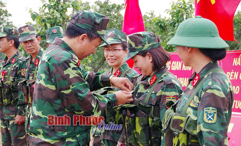 Binh đoàn 16 tổ chức bắn đạn thật