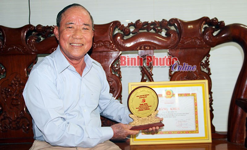 Bí thư chi bộ Bùi Hồng Tư dân vận khéo