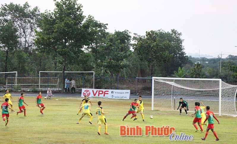 Bình Phước hòa 2-2 trước Hà Nội B