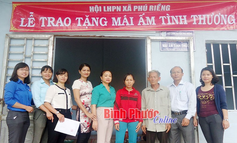 Chung tay giúp người nghèo có nhà ở