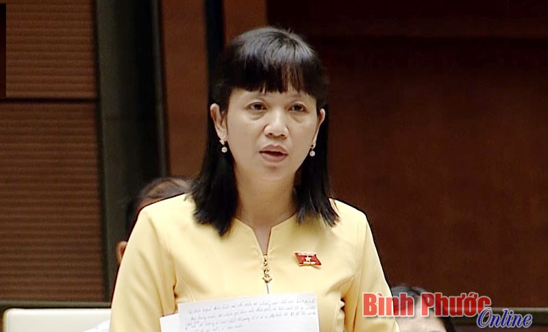 Đại biểu Điểu Huỳnh Sang chất vấn Bộ trưởng Bộ Giáo dục và Đào tạo Phùng Xuân Nhạ