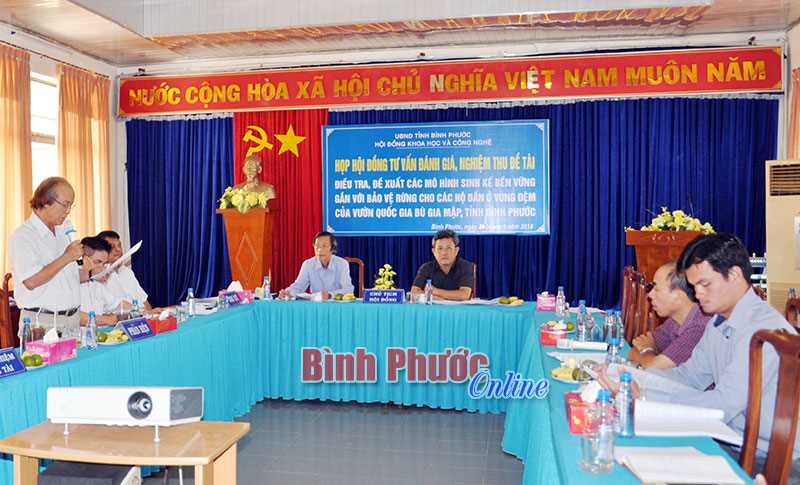 Nghiệm thu đề t&agrave;i m&ocirc; h&igrave;nh sinh kế cho c&aacute;c hộ d&acirc;n v&ugrave;ng đệm Vườn quốc gia B&ugrave; Gia Mập