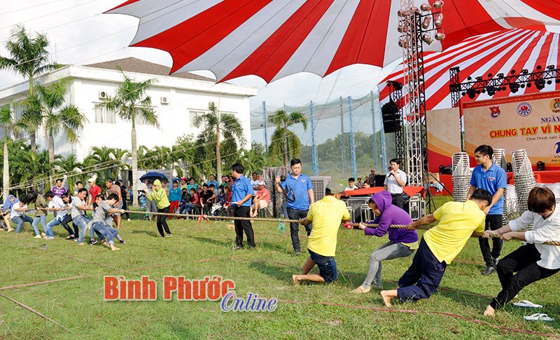 Sôi nổi ngày hội “Chung tay vì người lao động” năm 2018