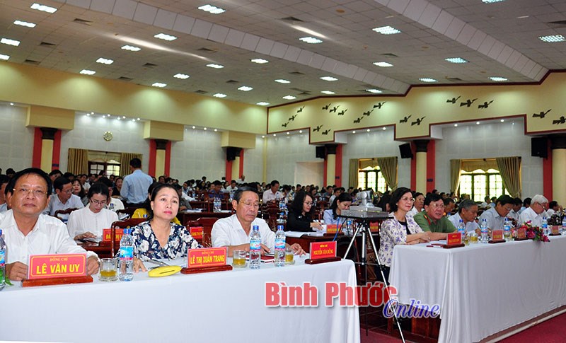 3.500 cán bộ toàn tỉnh dự hội nghị toàn quốc triển khai Nghị quyết Trung ương 7 khóa XII