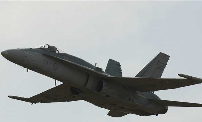 Canada muốn mua thêm máy bay F-18 của Australia nhưng chờ Mỹ đồng ý
