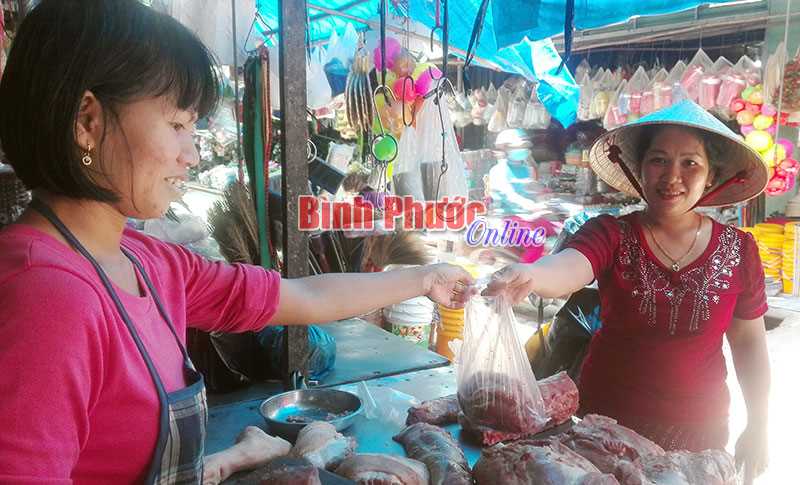 Giá heo tăng, kẻ mừng, người lo