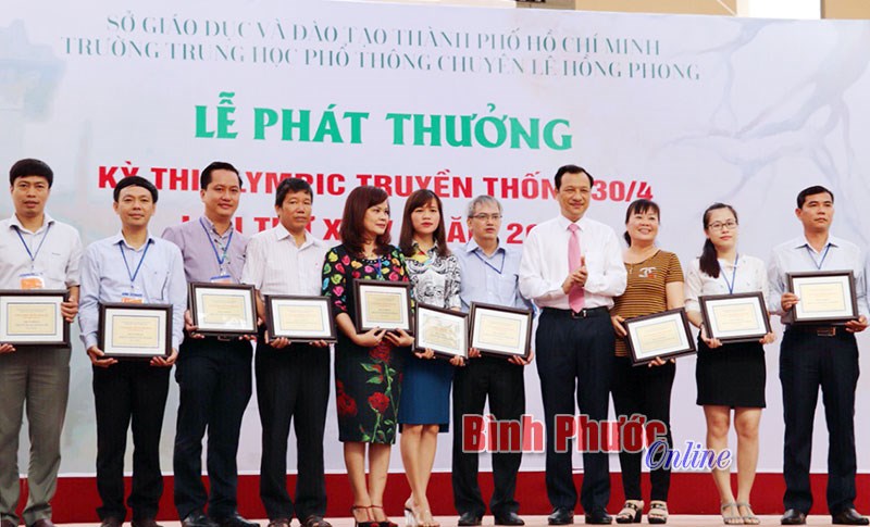 THPT chuyên Bình Long và Quang Trung xếp nhì, ba toàn đoàn cuộc thi Olympic 30-4