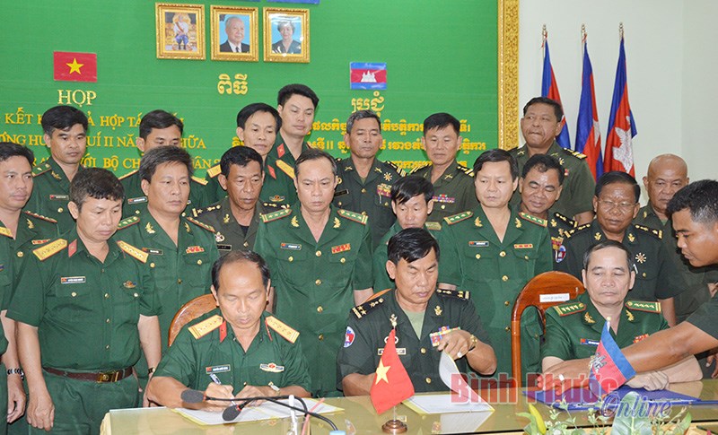 Trao đổi t&igrave;nh h&igrave;nh bi&ecirc;n giới B&igrave;nh Phước - Kratie