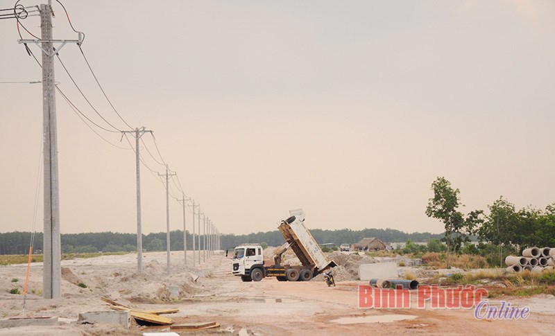 Hướng tới một trung t&acirc;m đ&ocirc; thị - c&ocirc;ng nghiệp h&agrave;ng đầu