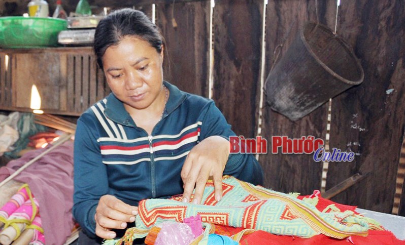 Hội viên phụ nữ hỗ trợ nhau phát triển kinh tế