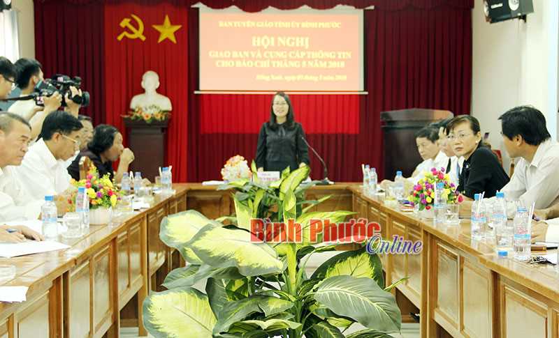 Hội nghị giao ban v&agrave; cung cấp th&ocirc;ng tin cho b&aacute;o ch&iacute; th&aacute;ng 5