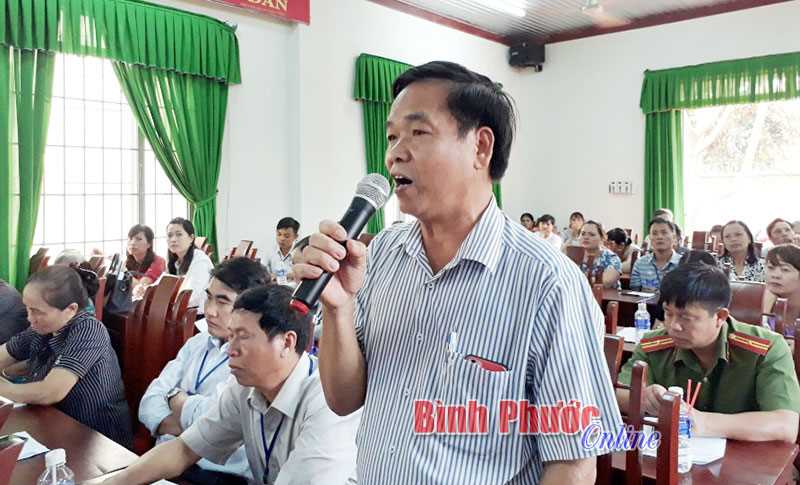 L&atilde;nh đạo B&ugrave; Đăng đối thoại với nh&acirc;n d&acirc;n thị trấn Đức Phong
