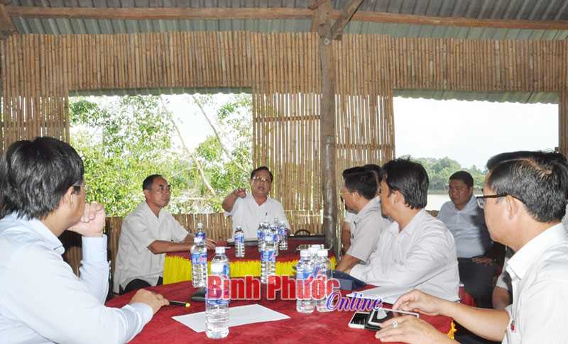 Chủ tịch UBND tỉnh Nguyễn Văn Trăm kiểm tra Dự &aacute;n trảng cỏ B&ugrave; Lạch