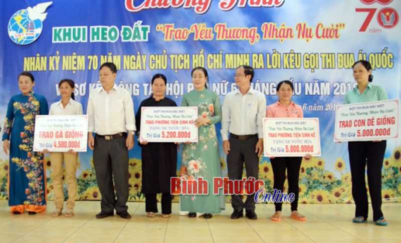 Hội LHPN thị xã Bình Long hỗ trợ sinh kế cho 24 hội viên