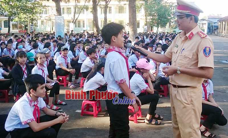 Đồng Xoài: Lập biên bản 2.492 trường hợp vi phạm luật giao thông