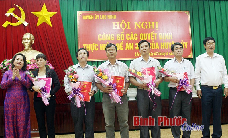 Huyện ủy Lộc Ninh công bố quyết định thực hiện Đề án 343