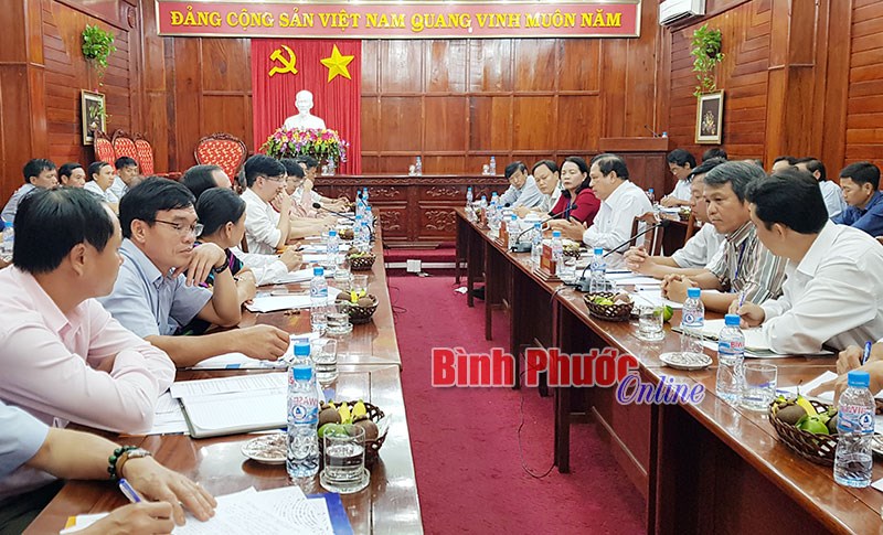 Chủ tịch UBND tỉnh l&agrave;m việc với Đại học quốc tế Miền Đ&ocirc;ng về đ&agrave;o tạo nguồn nh&acirc;n lực