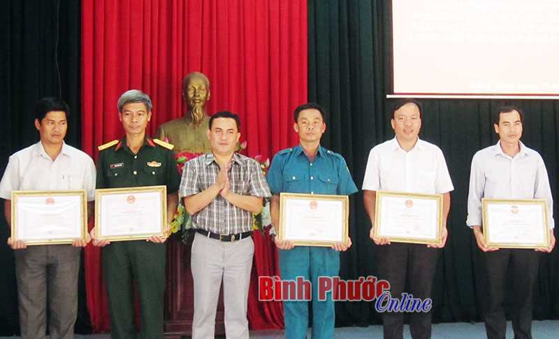 Đồng Xo&agrave;i tổng kết c&ocirc;ng t&aacute;c quốc ph&ograve;ng địa phương