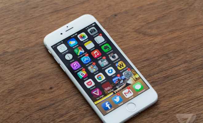 Apple sẽ hoàn trả một phần tiền cho người dùng thay pin iPhone