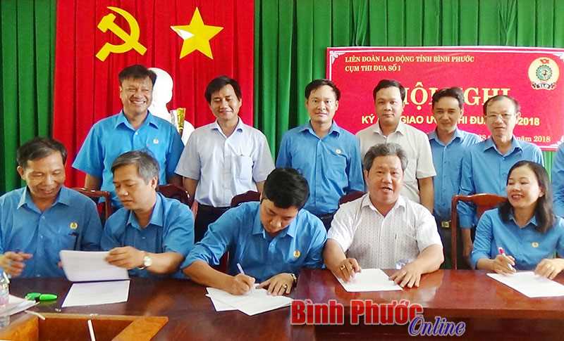 10 đơn vị Khối I ký kết giao ước thi đua 