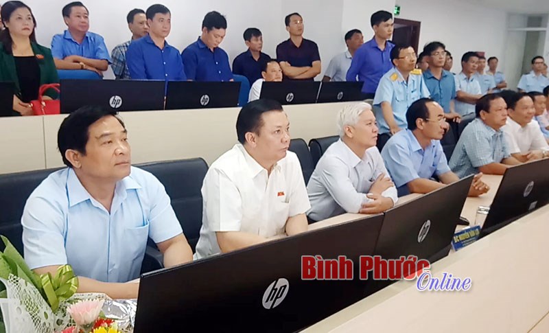 Lãnh đạo tỉnh tìm hiểu công tác CCHC, hiện đại hóa ngành hải quan